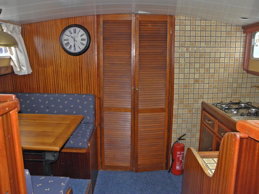 Cabin en avant, H&eacute;bergements